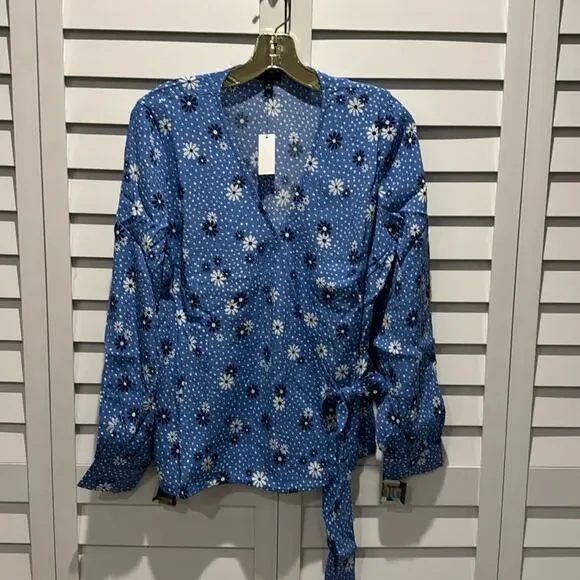 Talbots NWT wrap Blue Daisy Print long sleeves Blouse. - Picture 2 of 10